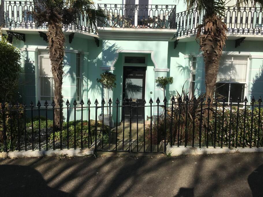 Princes Villa - Large Fully Self Contained Flat, 5 Minutes From The Sea Гастингс Экстерьер фото