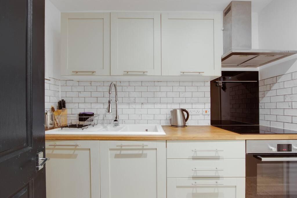 Princes Villa - Large Fully Self Contained Flat, 5 Minutes From The Sea Гастингс Экстерьер фото