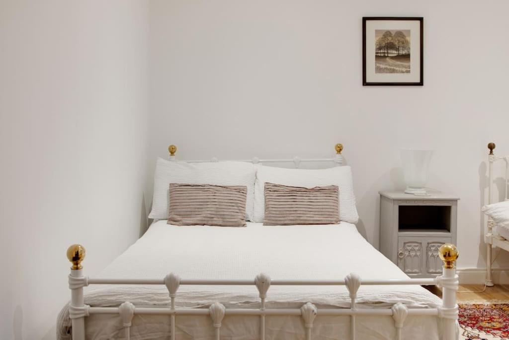 Princes Villa - Large Fully Self Contained Flat, 5 Minutes From The Sea Гастингс Экстерьер фото