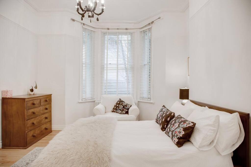 Princes Villa - Large Fully Self Contained Flat, 5 Minutes From The Sea Гастингс Экстерьер фото