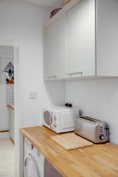 Princes Villa - Large Fully Self Contained Flat, 5 Minutes From The Sea Гастингс Экстерьер фото