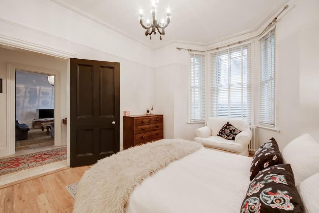Princes Villa - Large Fully Self Contained Flat, 5 Minutes From The Sea Гастингс Экстерьер фото