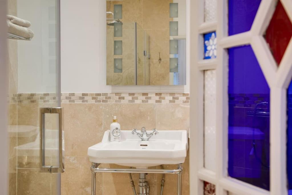 Princes Villa - Large Fully Self Contained Flat, 5 Minutes From The Sea Гастингс Экстерьер фото